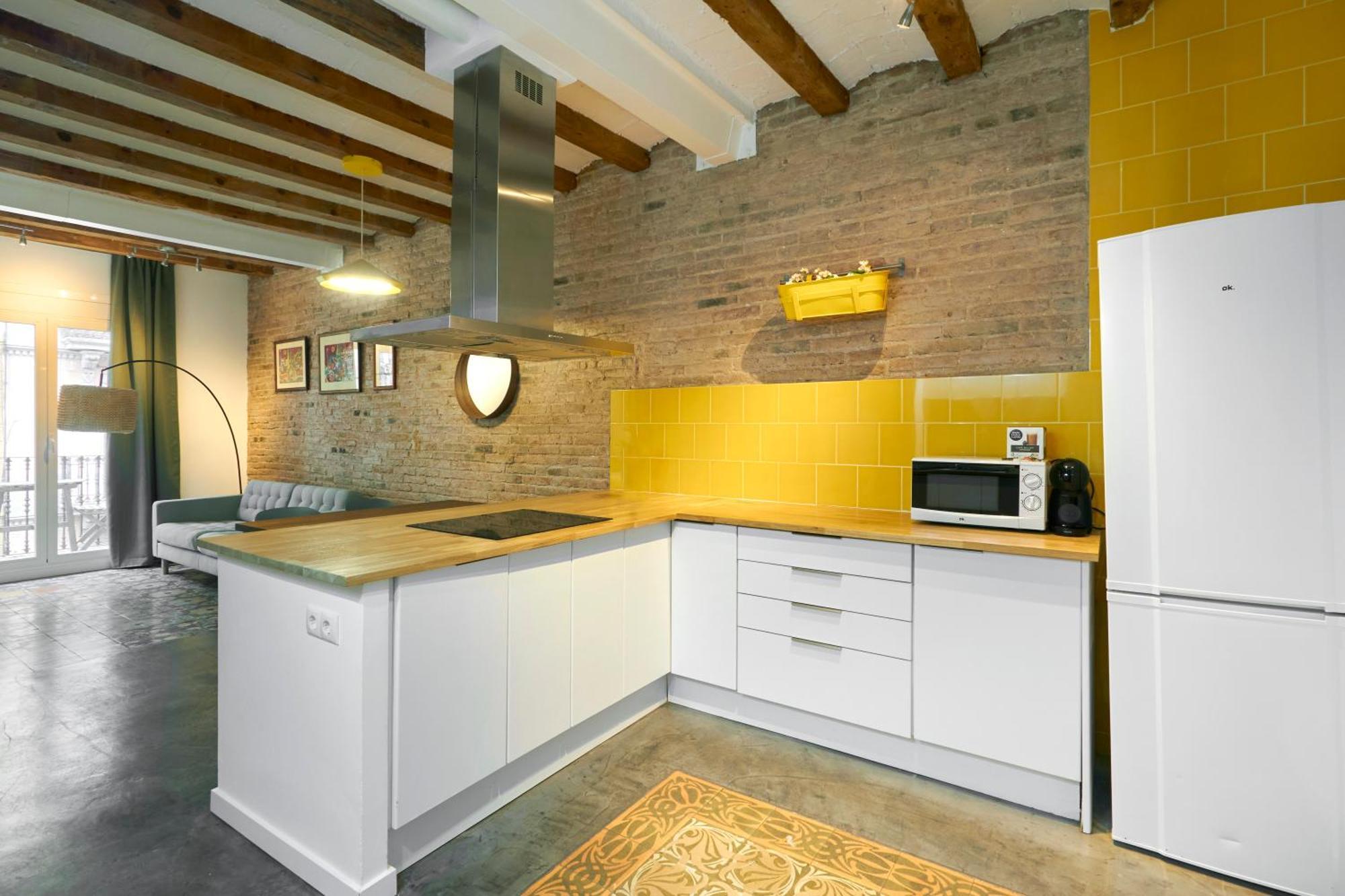 64 Apartment In A Typical Barcelona'S Old Building Zewnętrze zdjęcie
